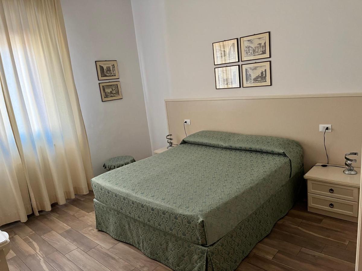Guest House In Piazza Bologna Exteriör bild