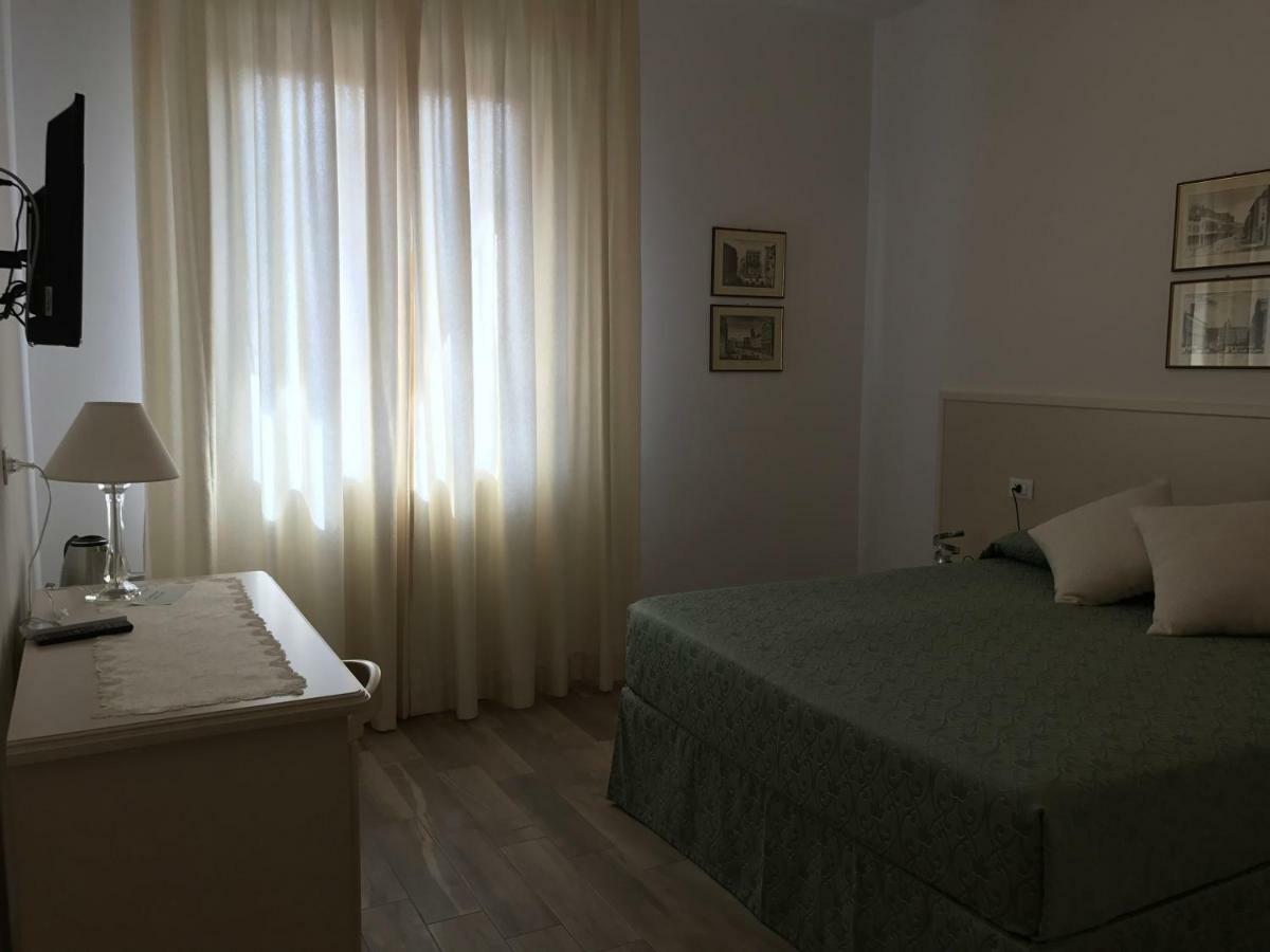 Guest House In Piazza Bologna Exteriör bild